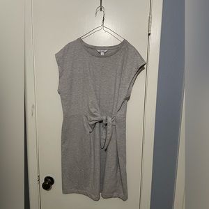 Gray short sleeved dress